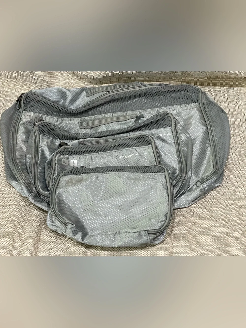 Traveler’s Choice Silver/Gray Travel Packing Cubes Set of Four
